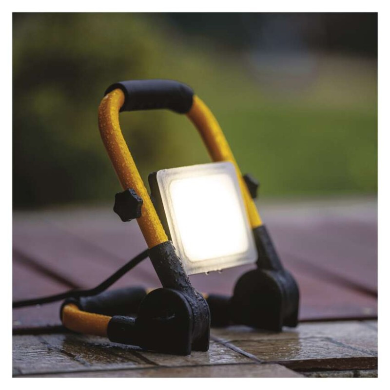 PŘENOSNÝ LED REFLEKTOR 21W 1900LM NW 8
