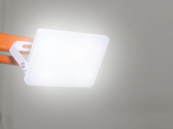 Vonkajší biely LED reflektor 30W / 4000K - LF7123 2