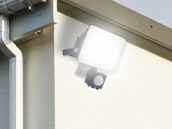 Vonkajší čierny LED reflektor so senzorom 10W / 4000K - LF7021S 5