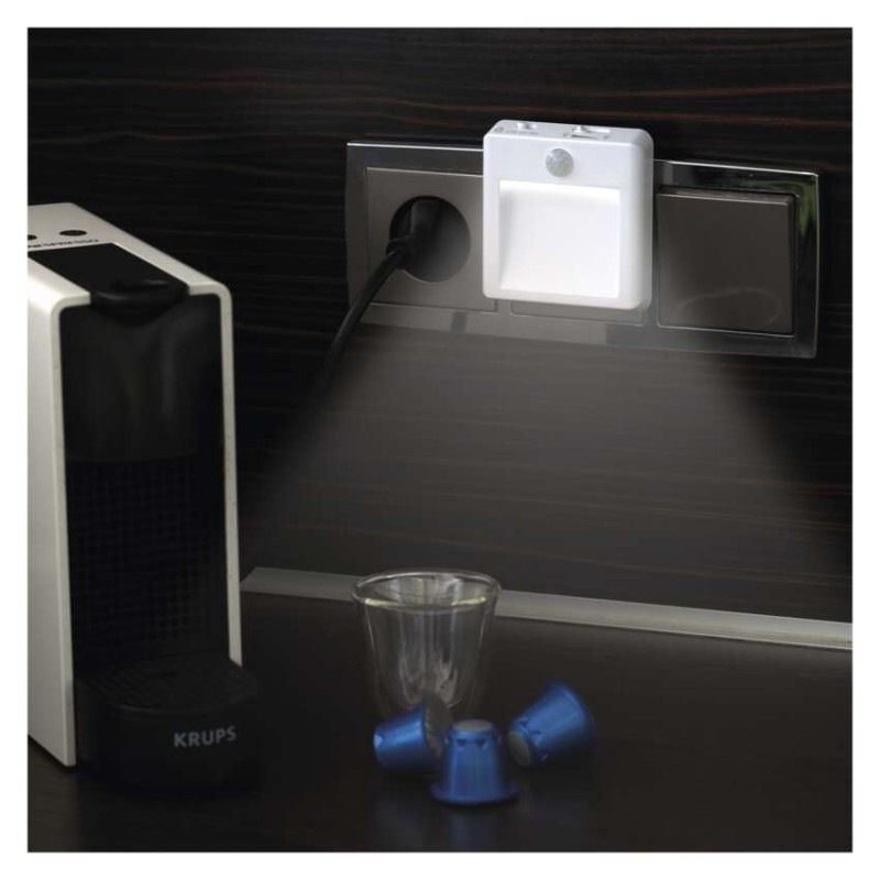 Svietidlo nočné SMD LED S PIR 230V P3319 10