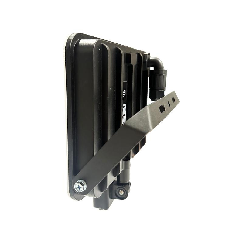 Vonkajší čierny LED reflektor so senzorom 50W / 4000K - LF7024S 4