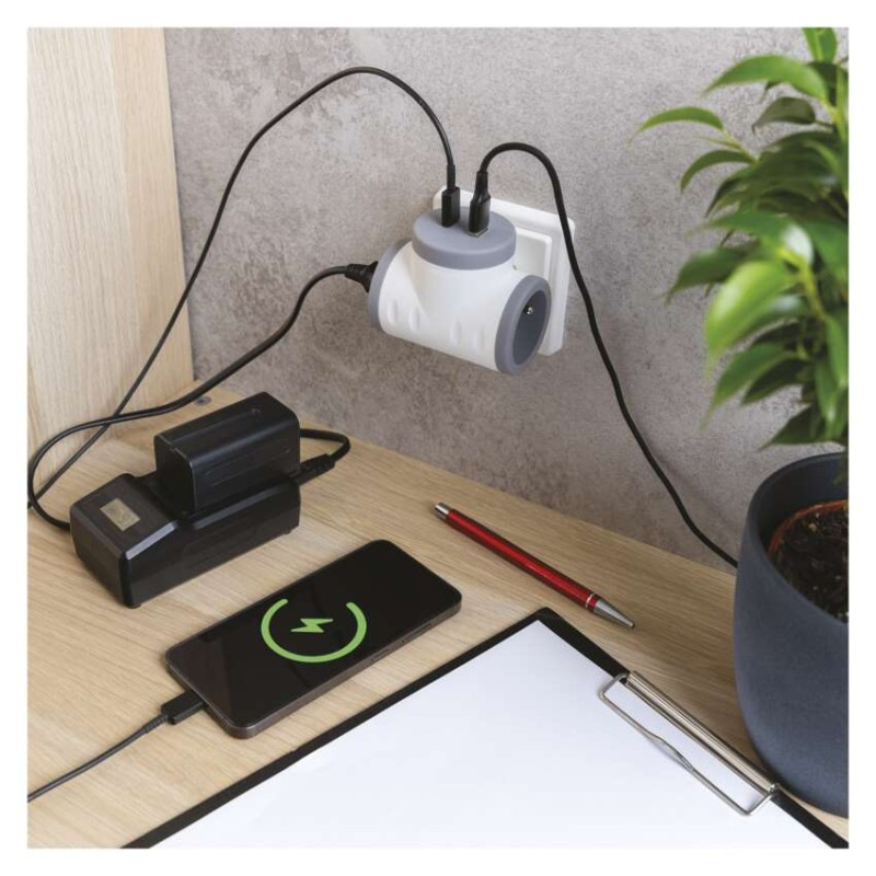 ZÁS. ROZBOČOVACÍ 2×, 1×USB-A(QC20W)+1×US 8