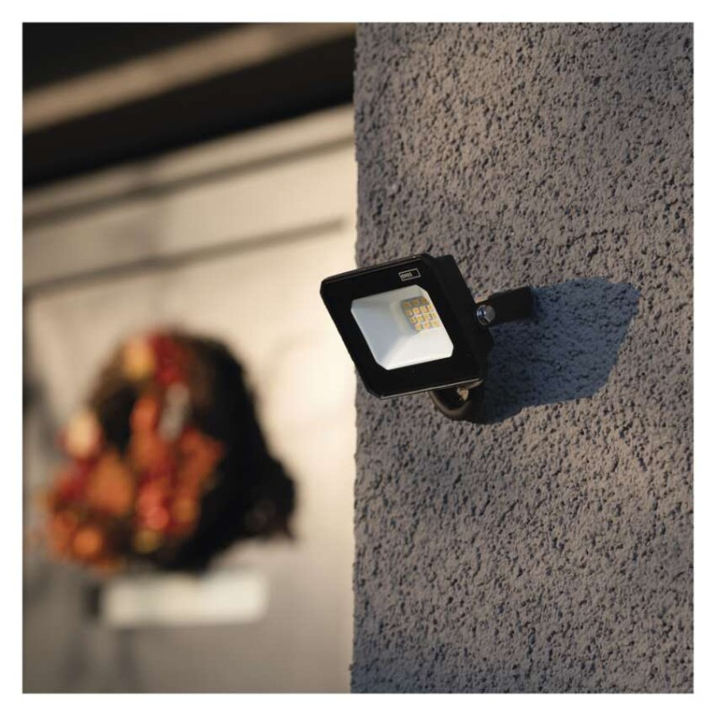 LED REFLEKTOR SIMPO 10W 1000LM IP65 NW 9