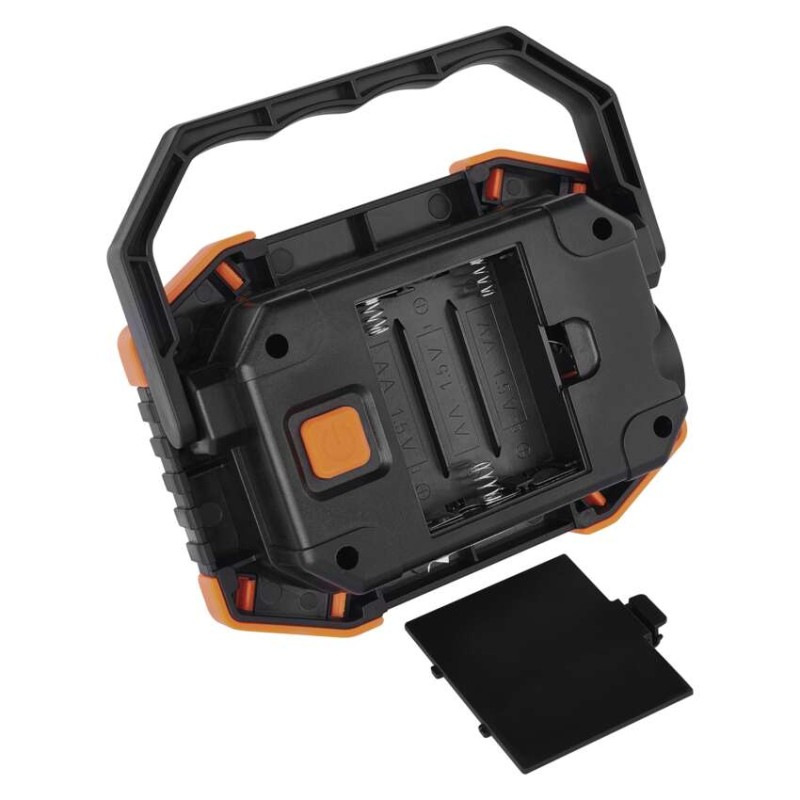 LED SVÍTILNA 2×COB LED + LED 3×AA 11