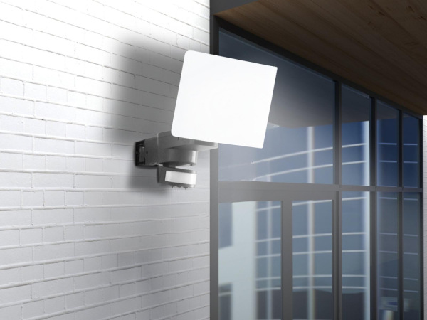 Vonkajší LED reflektor s PIR senzorom 24W / 4000K - LFX021 12