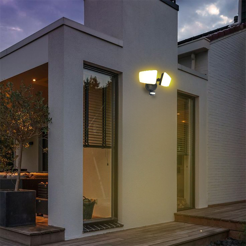 Vonkajší čierny LED reflektor s PIR senzorom 24W / 3000K / 4000K / 6000K - LFX025 19