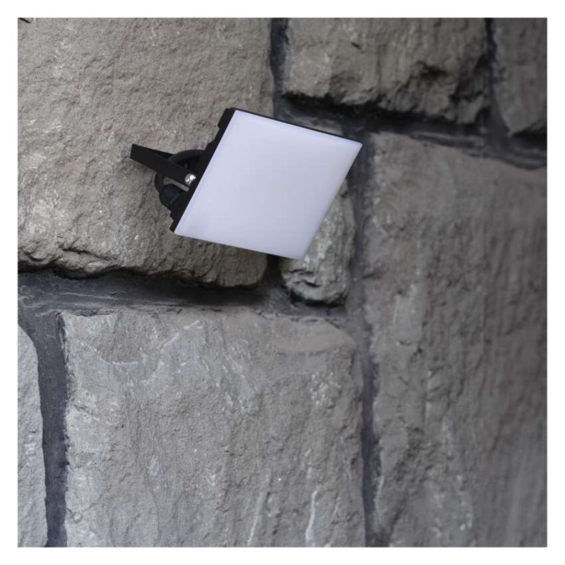 LED REFLEKTOR TAMBO 20W 2000LM IP65 11